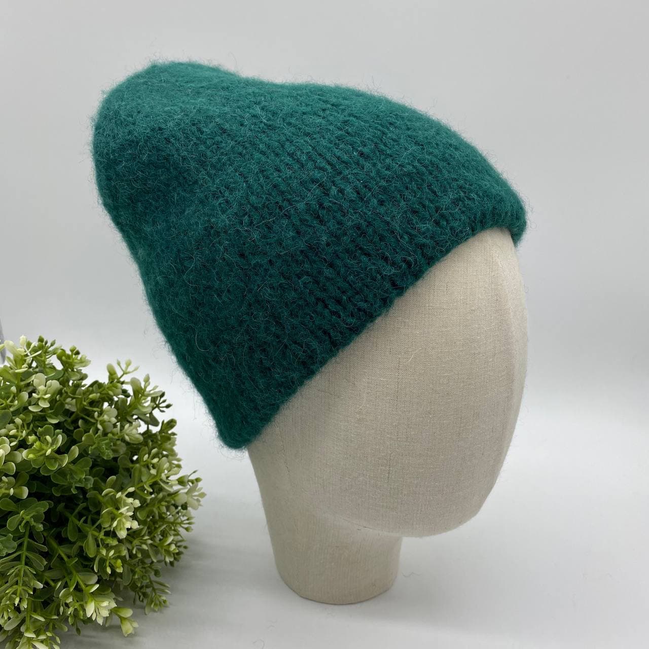 Шапка двойная из беби альпаки и шелка (бутылочный цвет)