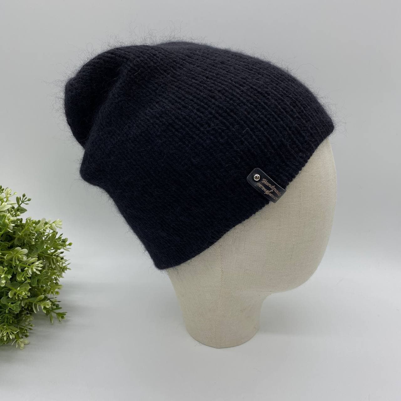Двойная шапка бини из ангоры и мериноса (черная)