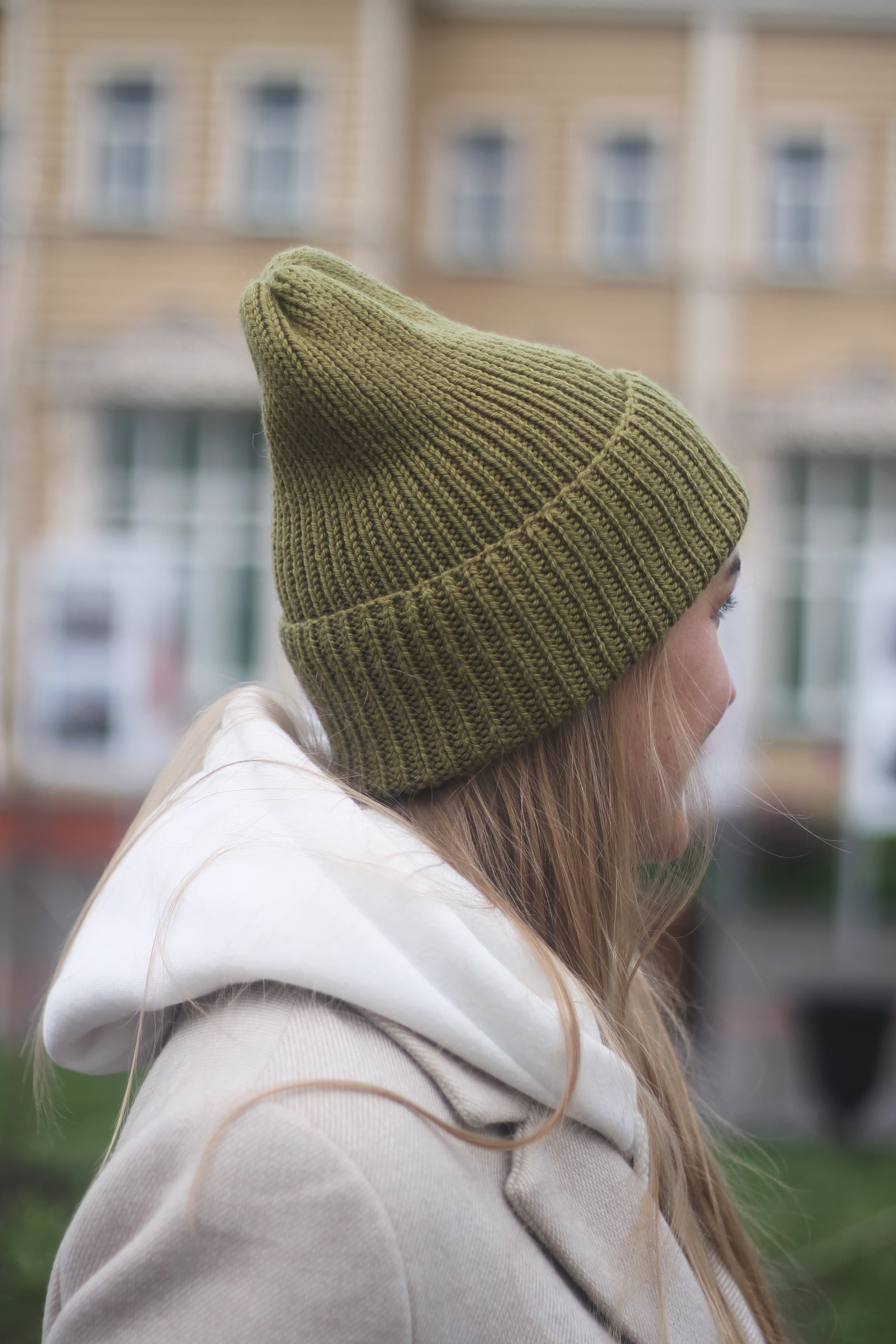 Шапка из мериноса (оливка)