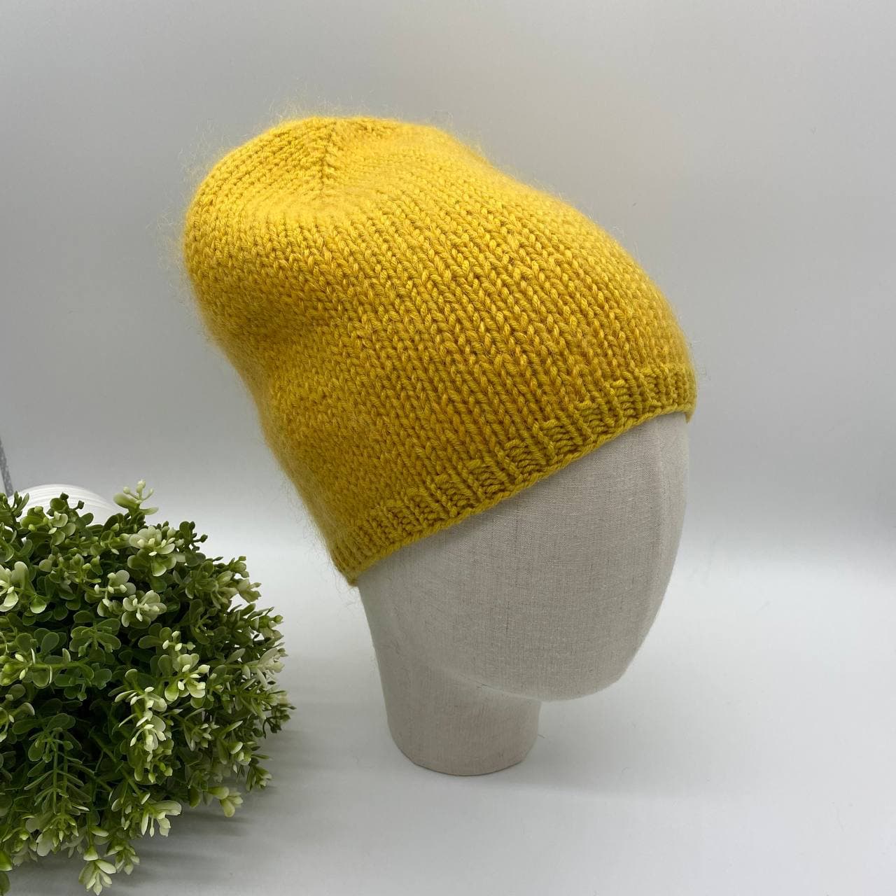 Шапка из мериноса и кид мохера (желтая)
